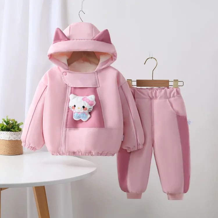 女童加绒冲锋衣套装冬季新款连帽棉衣宝宝冬季加厚两件套潮款卡通