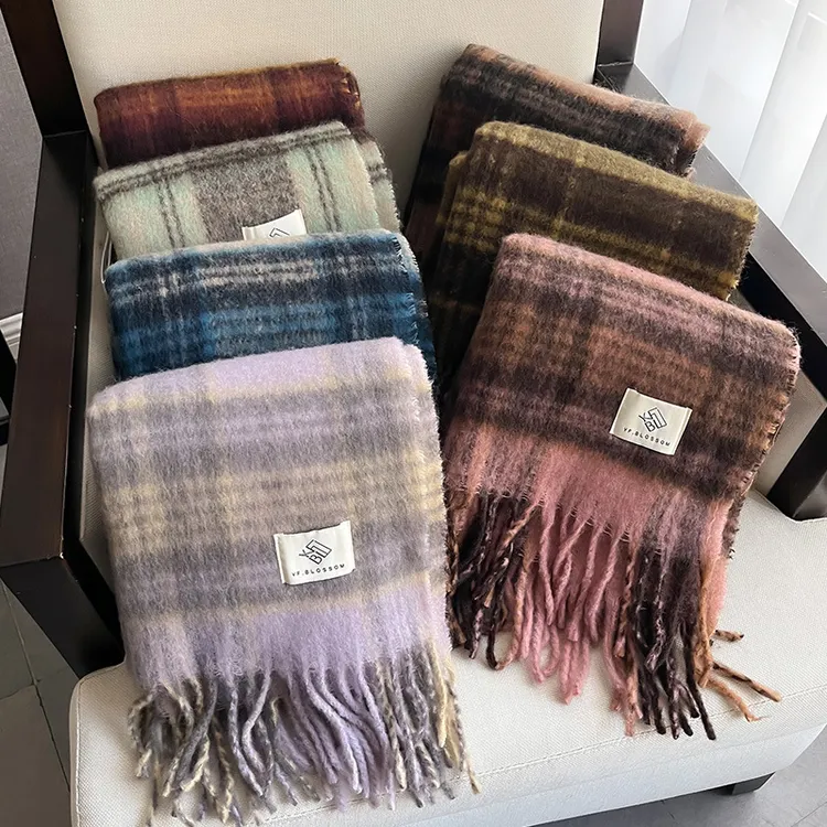 美拉格高级感格子围巾女冬季2024新款韩版披肩两用春秋加厚保暖潮