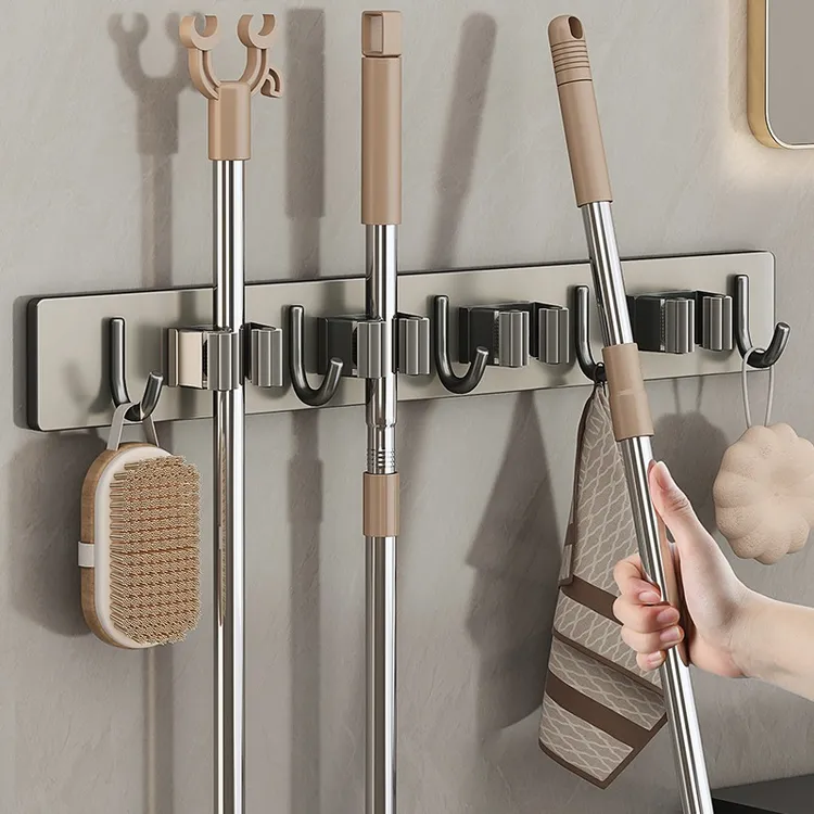 枪灰色拖把壁挂夹挂钩卫生间免打孔无痕墙上不锈钢扫把固定挂架