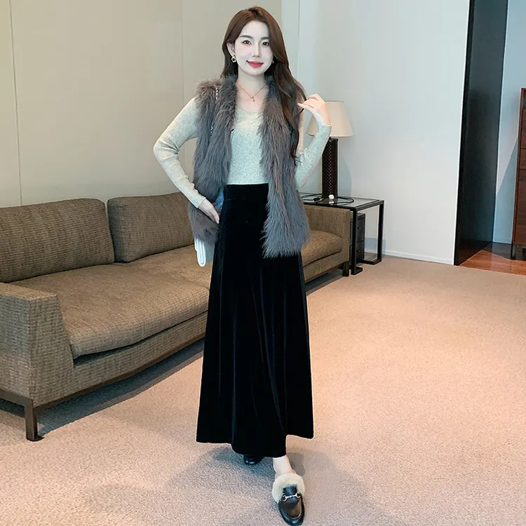 加厚金丝绒半裙加绒半身裙女秋冬高腰垂感复古显瘦A字裙新款黑色