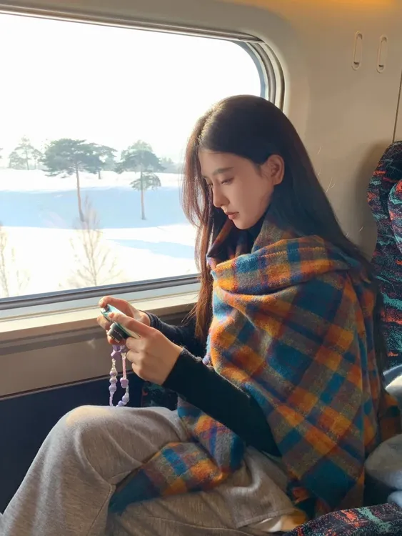 秋冬新款英伦复古格子仿羊绒围巾女冬季韩版学生加厚保暖长款披肩