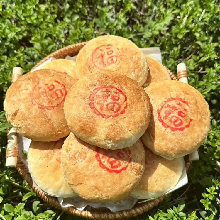 老式白饼鹤庆传统手工白糖花生馅白饼