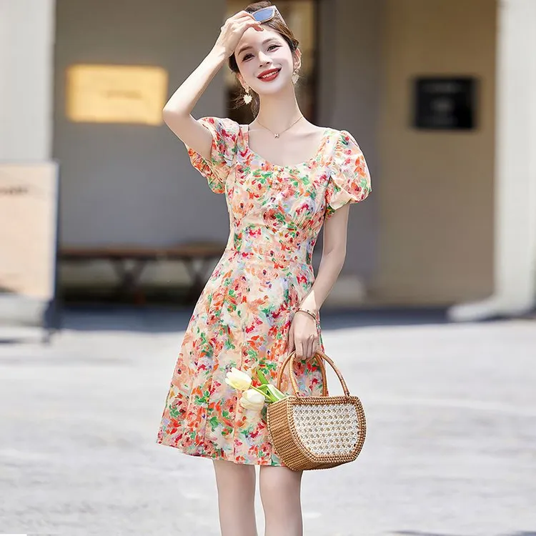 法式碎花裙夏季超好看小个子时尚高级感收腰小香风修身优雅连衣裙