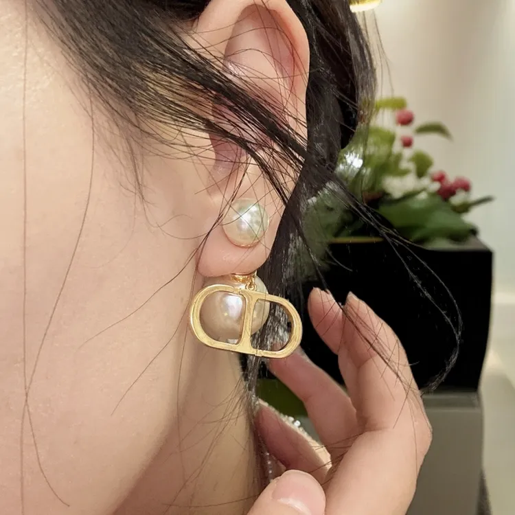 铜合金仿珍珠耳饰 D型轻奢大珠珠气质简约银针耳钉