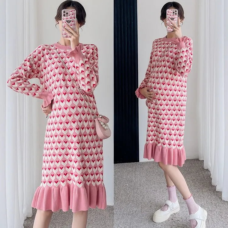 黔允孕妇装春秋季新款时尚中长款甜美爱心印花打底针织孕妇毛衣裙