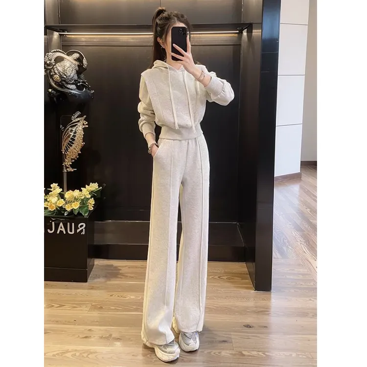 4012小个子定制时尚运动套装女秋冬款设计感卫衣微裤休闲套装女