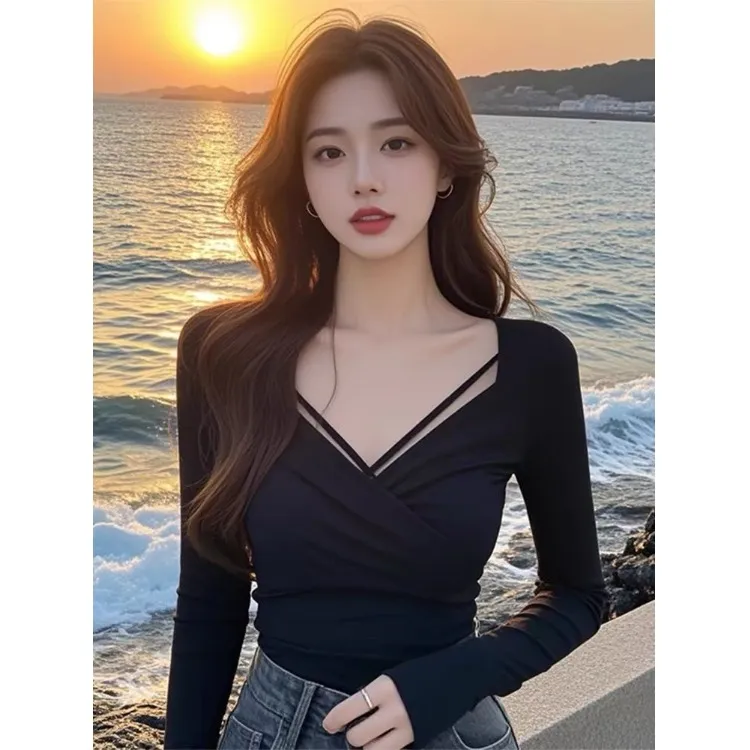 黑色V领睡衣女春秋冬季高级感气质修身显瘦辣妹长袖T恤内搭打底衫