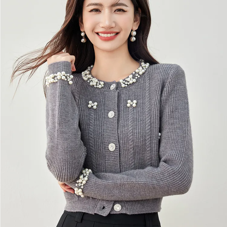 针织衫外套女气质小香风重工钉珠毛衣开衫女秋冬短款修身纯欲风