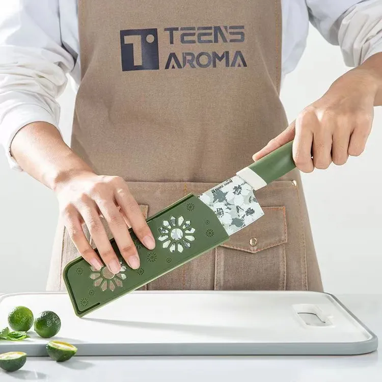 新疆包邮家用不锈钢印花厨用带鞘小菜刀切水果辅食锋利超快厨房用