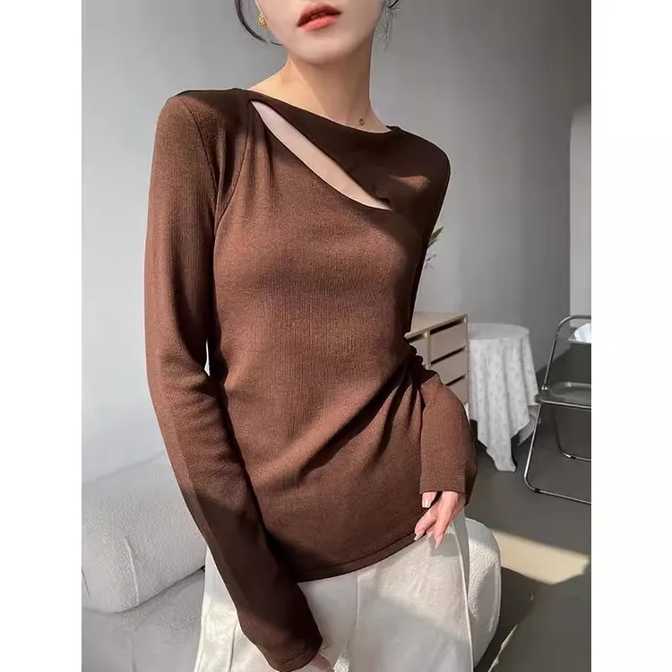 咖色磨毛长袖t恤女打底衫2024新款秋冬季内搭镂空设计感小众上衣