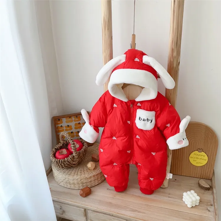 婴儿连体衣冬季加厚宝宝百天周岁哈衣新生儿衣服中国风冬装拜年服