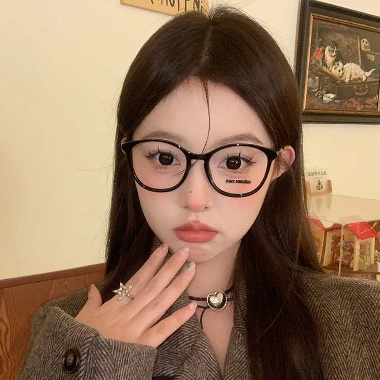 秋冬小香风黑框眼镜女韩系网红素颜防蓝光防辐射高级感近视眼镜架