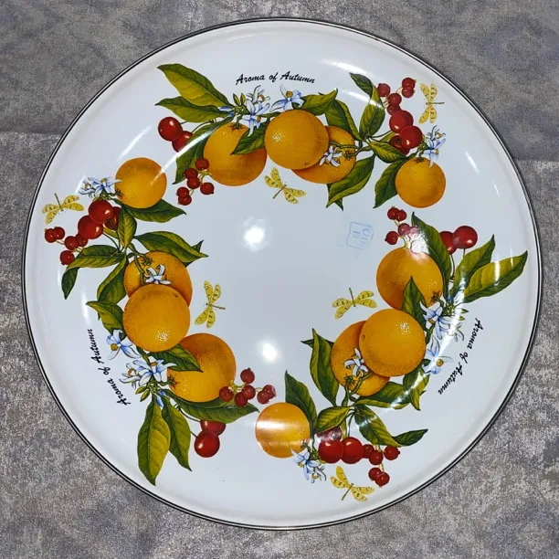 俄罗斯进口正品搪瓷有三个支点2.5升白色橘子款大容量大盘鸡盘子