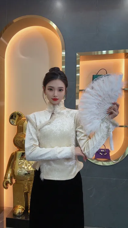 3312.新国潮国风斜边毛毛上衣2