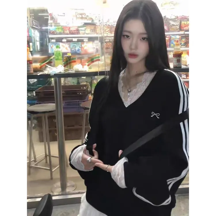 美式黑色V领长袖卫衣女春秋2025新款蕾丝拼接无帽韩系慵懒风上衣