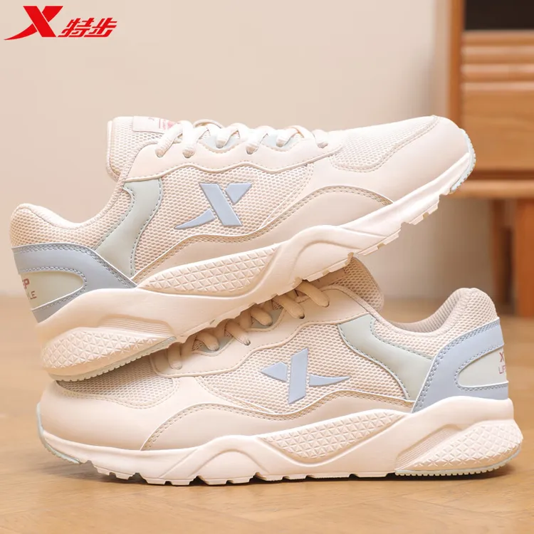 特步女鞋跑步鞋秋季网面轻便减震耐磨百搭潮流休闲鞋健身运动鞋子