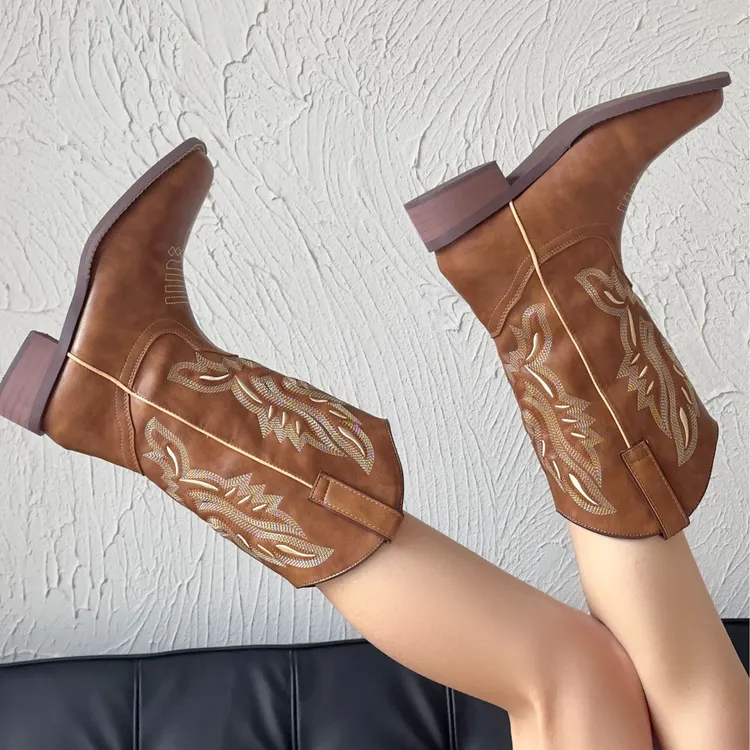 复古刺绣西部牛仔靴2025秋冬显瘦骑士靴方头中筒靴粗跟真皮女靴