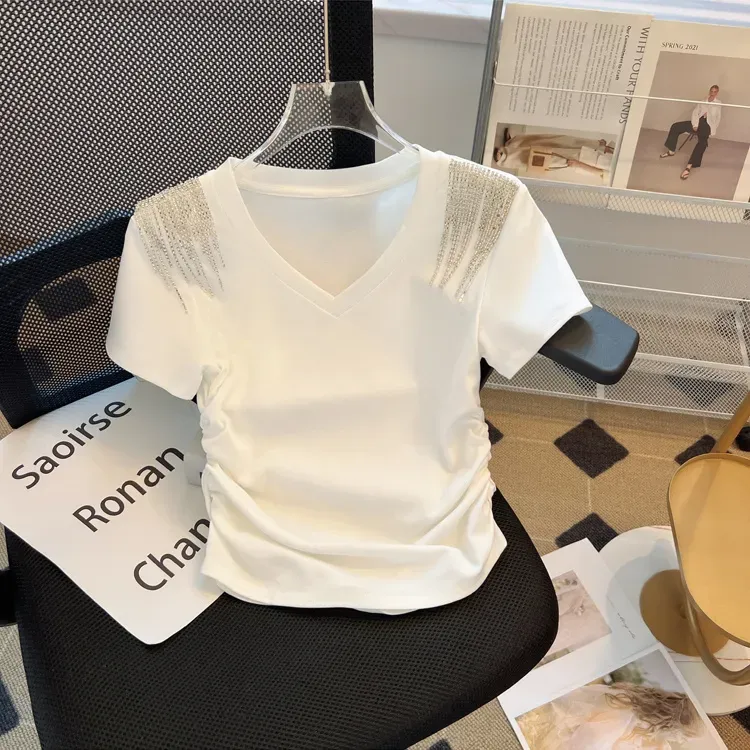 2025肩膀烫钻v领短袖t恤女不规则抽褶夏季薄款纯欲甜辣妹短款上衣