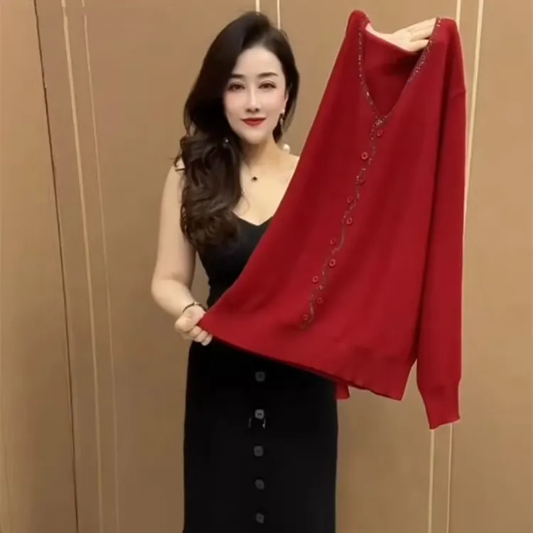 春秋新款时尚波浪钻长袖焦麻针织衫上衣中年宽松妈妈打底红色毛衣