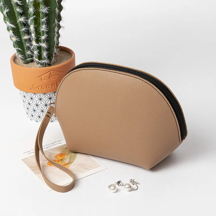 简约便携化妆包韩版ins半圆收纳包手拿小包大容量贝壳包百搭休闲