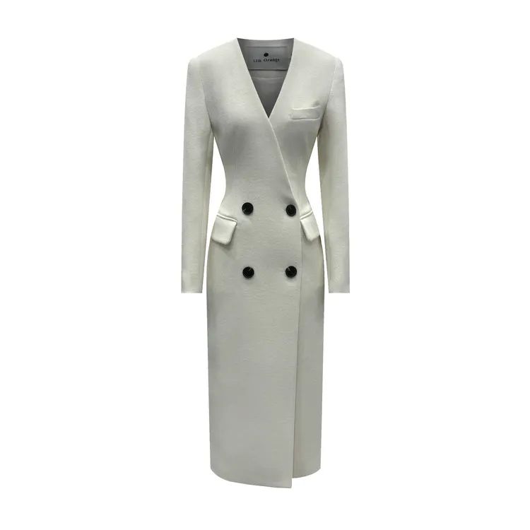 白色长款大衣2024新款无领设计感长款收腰气质女神范咩咩大衣