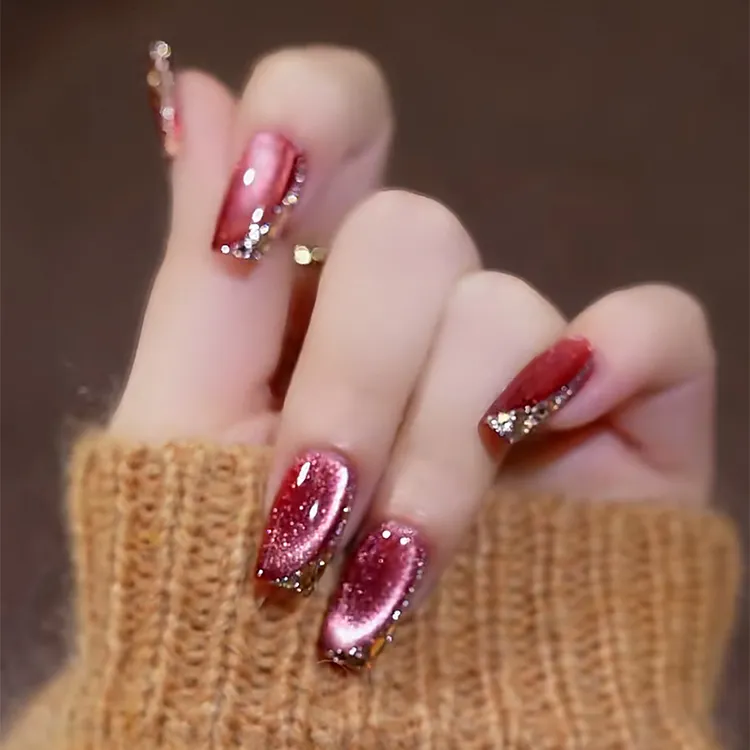 2025新款红色小辣椒纯手工穿戴美甲新年中长款显白氛围感美甲贴片