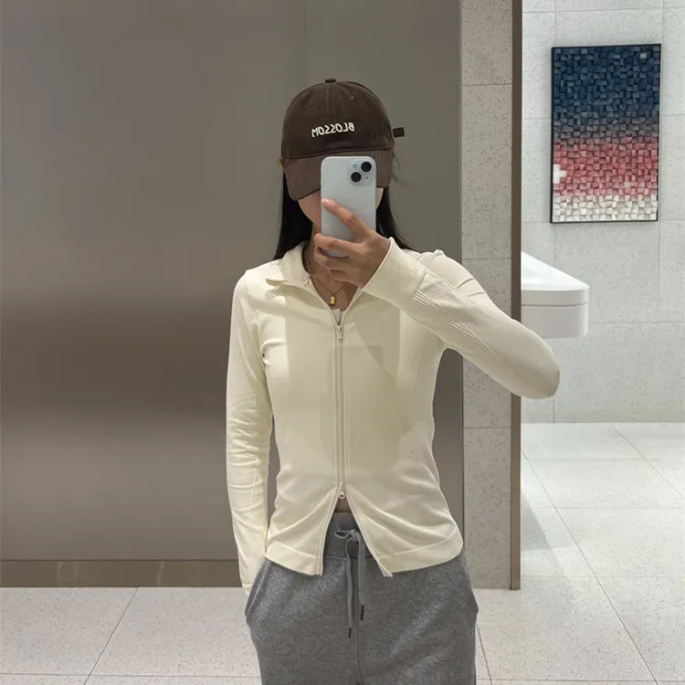 秋冬修身长袖户外休闲款显瘦立领双拉链瑜伽运动弹力透气外套时尚