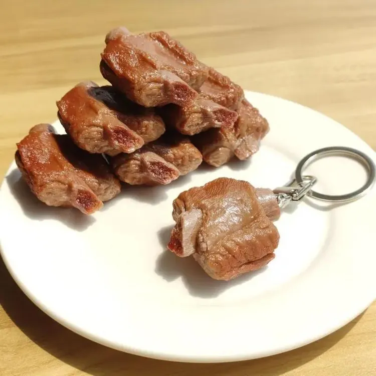 一块诱人的糖醋排骨钥匙扣男女情侣书包包挂件配饰个性系礼物1236