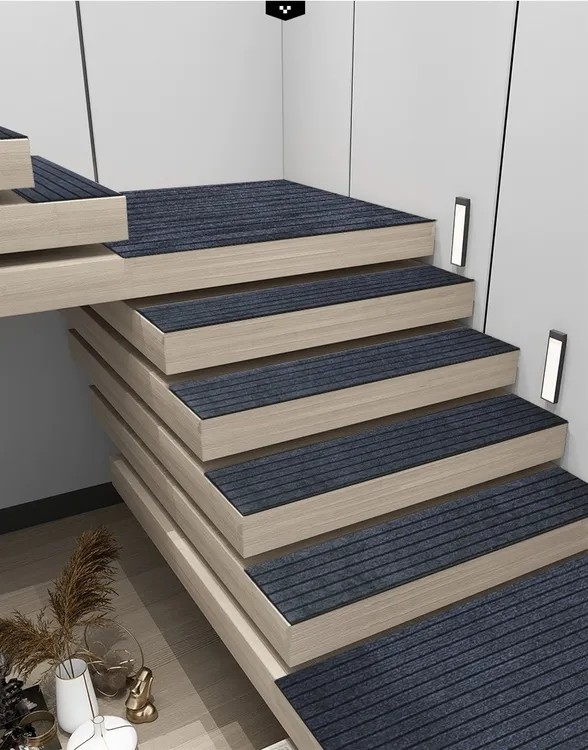 楼梯踏步垫脚垫商用除尘条纹防滑吸水免胶地垫地毯门垫厨房长条