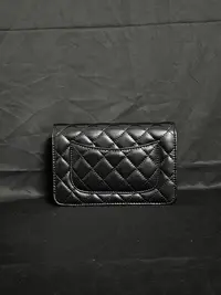 LQ-WITH-QUEEN真皮女包菱格卧链条黑色