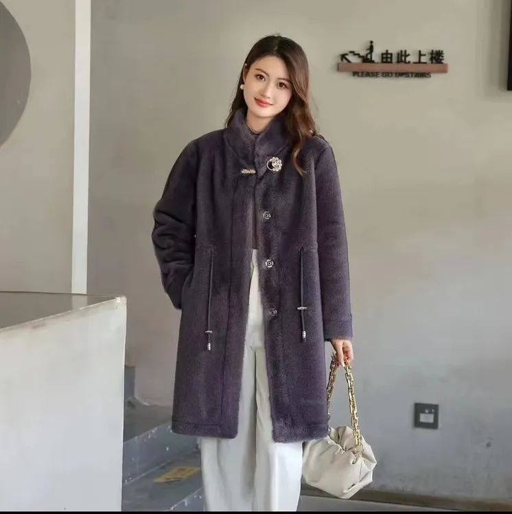 【伊美】款9305银兰貂时尚妈妈装立领秋冬气质洋气加厚保暖长款大衣