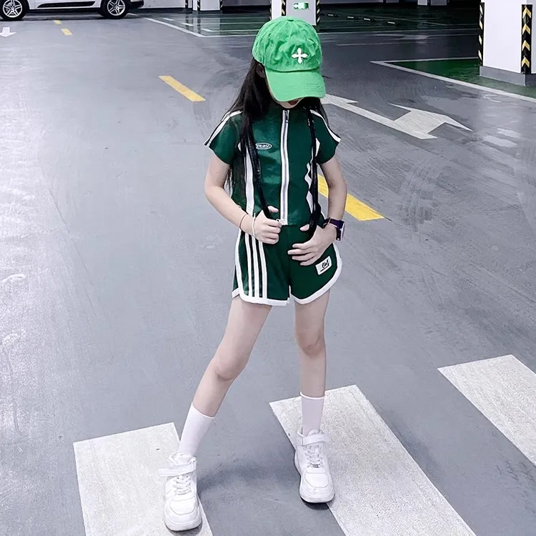 女童运动套装夏装2025新款儿童洋气时髦三条杠大童夏季短裤两件套