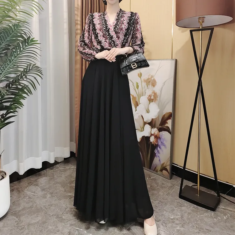 香衣丽华28A-271长袖交叉V领花色大摆度假连衣裙修身显瘦气质长裙