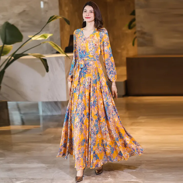 香衣丽华07-230秋季新款长袖V领花色大摆连衣裙修身显瘦简约长裙