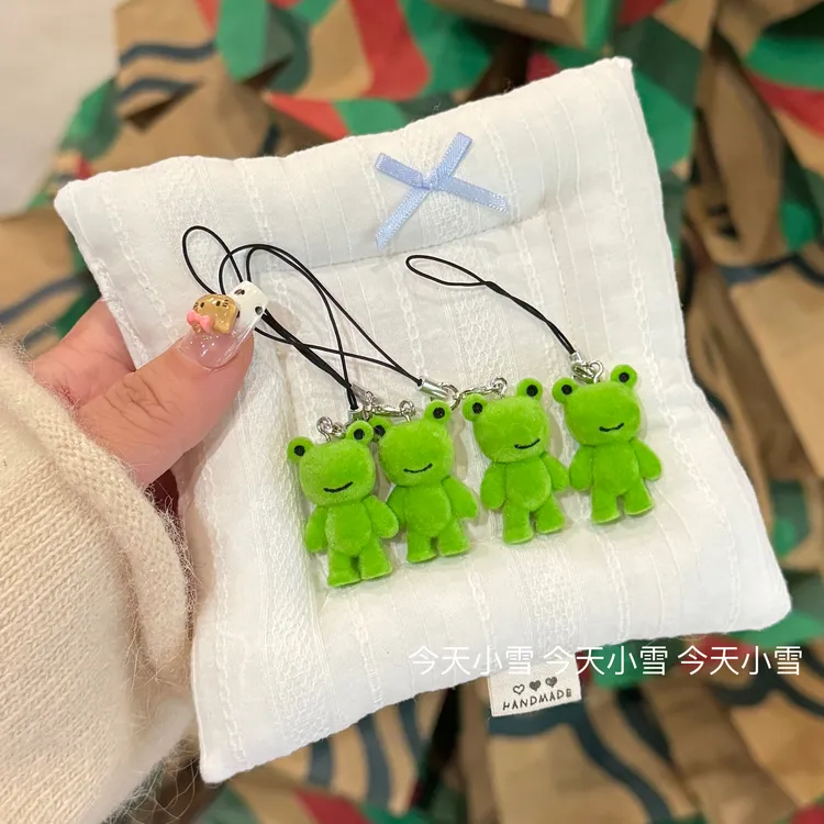 ins风个性可爱青蛙挂件迷你立体植绒动物手机挂链情侣u盘包包挂饰