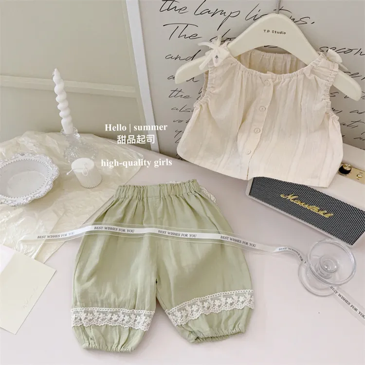 森系女童套装宫廷法式风纯色花边甜美衬衫蕾丝五分裤灯笼裤
