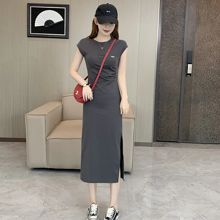 女装2025年夏季新款时尚休闲显瘦长款褶皱开叉大码气质连衣裙