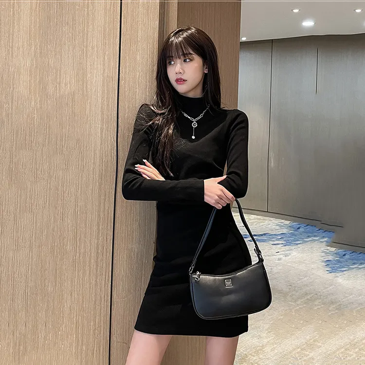 高级轻奢女装打底连衣裙秋冬配大衣内搭修身显瘦中长款黑色包臀裙