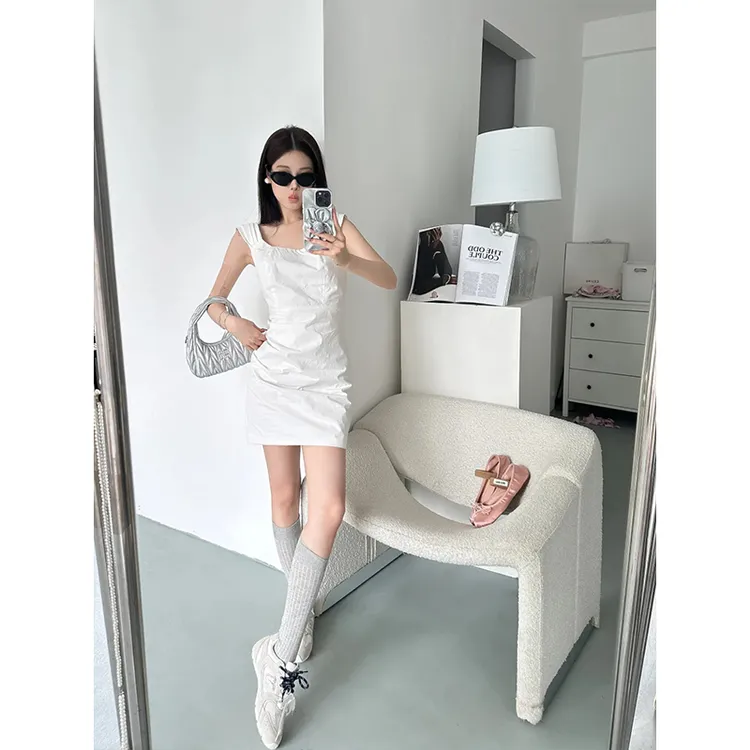 【夏日冰岛】时尚性感辣妹风方领无袖连衣裙法式修身显瘦白色中长裙