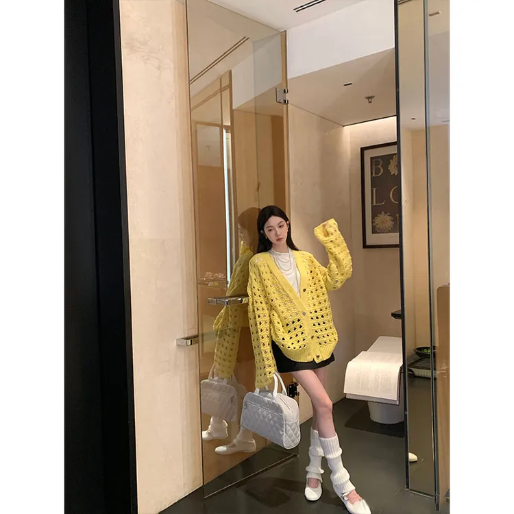 2025秋季高级设计感透气镂空长袖针织开衫高腰直筒黑色包臀半身裙