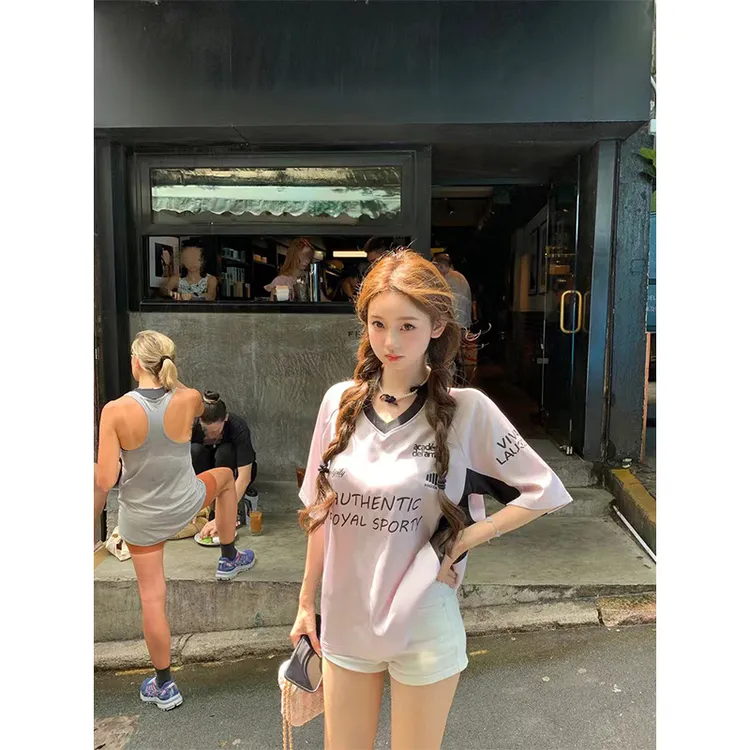 美式炸街小众时尚气质百搭T恤上衣2025夏季高腰休闲直筒白色短裤