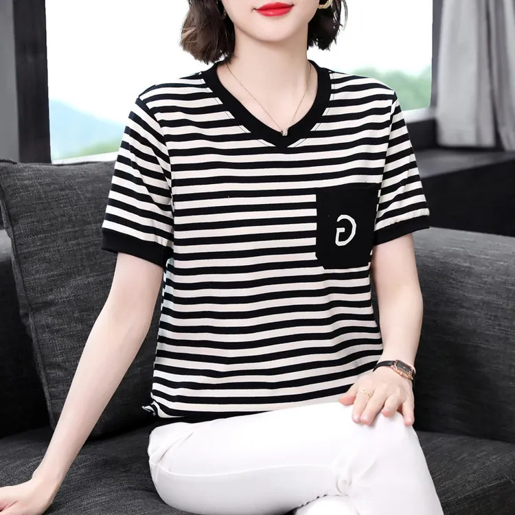 中年妈妈V领纯棉短袖T恤女大码2025新款夏季洋气宽松半袖遮肚上衣