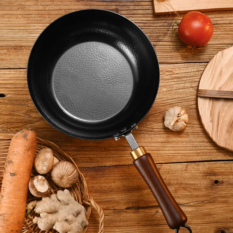 纯铁不粘锅炒锅家用炒锅煎锅平底锅电磁炉燃气灶通用老铁锅