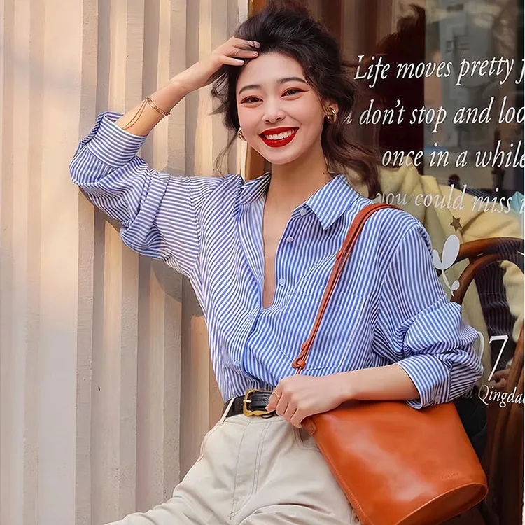 气质宽松蓝色条纹衬衣女款外穿早秋衬衫外搭长袖意式休闲老钱风