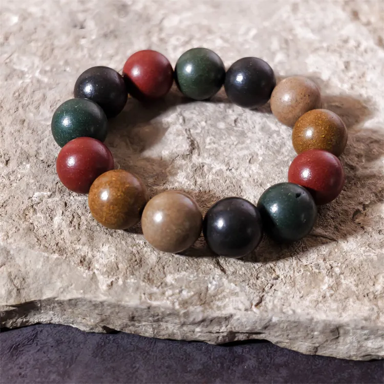 五方真气古法合香手串手持手工工艺制作