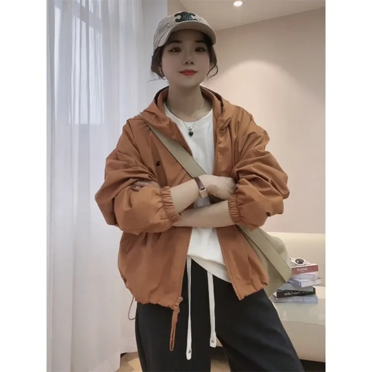 春夏运动外套新款韩版休闲百搭连帽冲锋衣女小个子夹克薄款外套