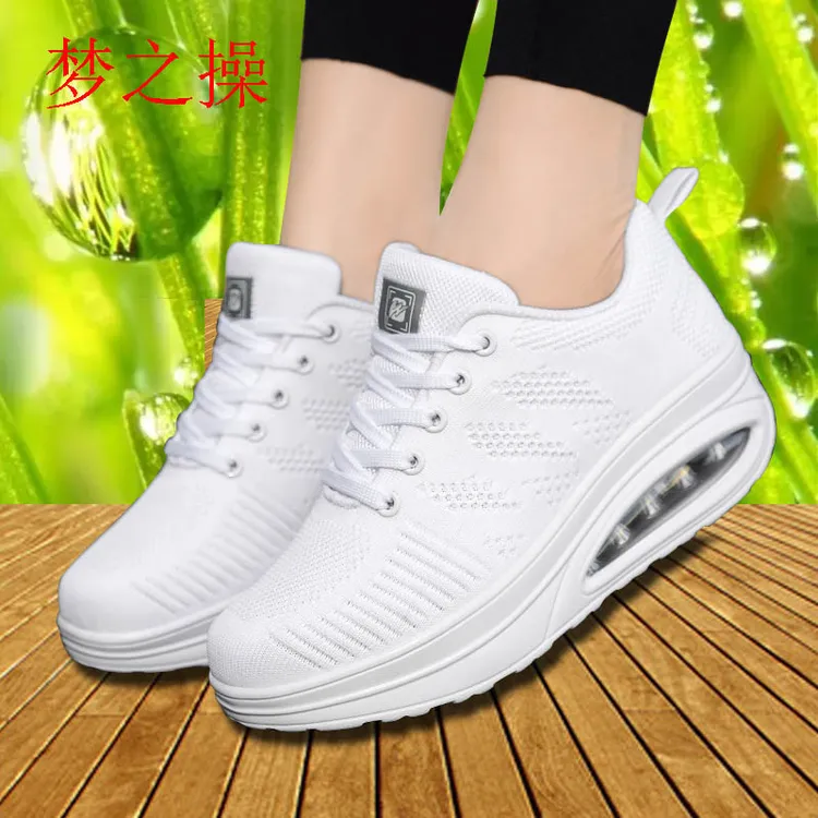 梦操白色新款摇摇鞋大气垫休闲鞋佳操运动鞋码足厚底