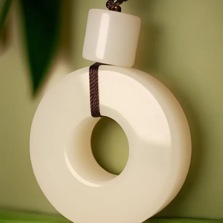 文玩和田玉平安扣手把件