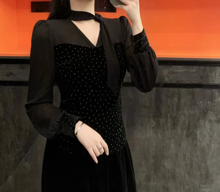 （摩登女郎上衣）气质时尚显瘦长袖百搭网红网红设计师闪闪