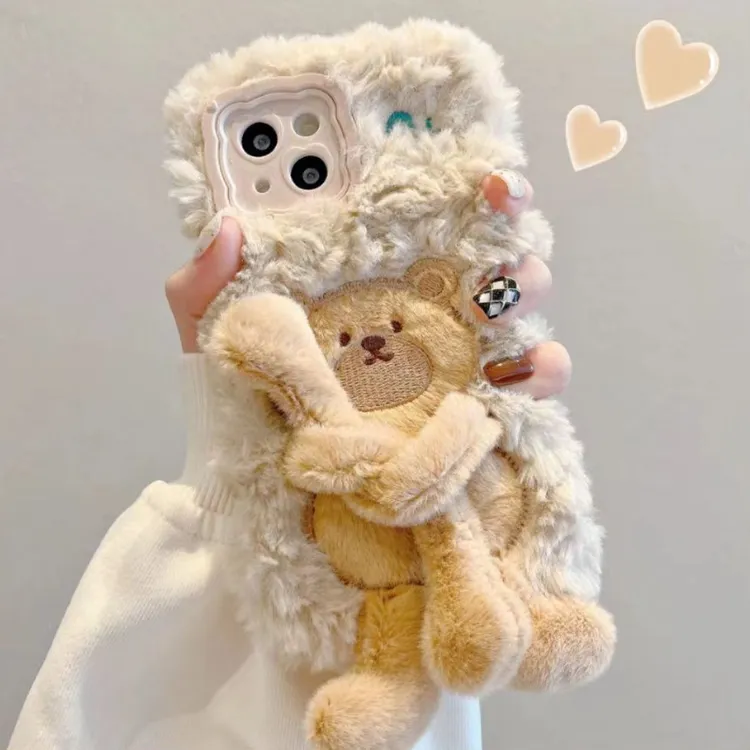 毛绒长手小熊适用于苹果16手机壳15秋冬13新款12可爱11防摔保护套